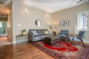 Stylish and comfy 2BR condo near Hot Springs